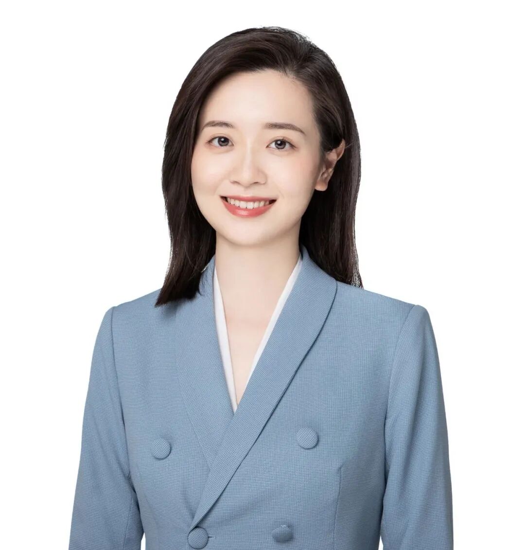 From finance professional to economics and business educator